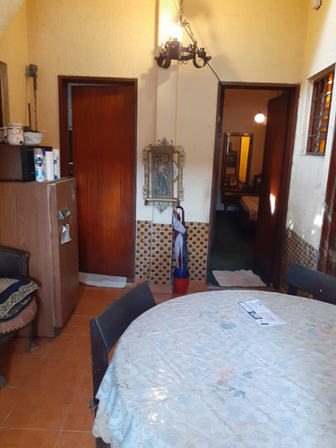 Imagen 2 de 6 de Venta Casa Villa Del Parque A Reciclar .