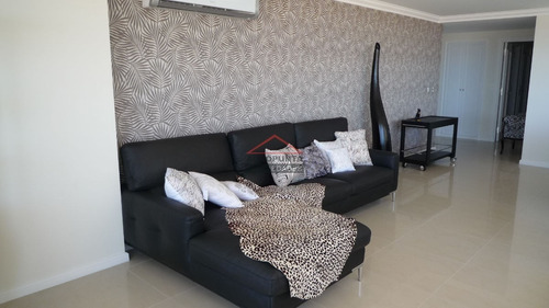 Apartamento En Brava, 3 Dormitorios *- Ref: 1291
