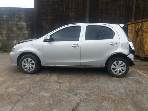 Imagem 1 de 9 de Toyota Etio 1.3 Hb Flex Sucata Peças Motor Cambio Sensores