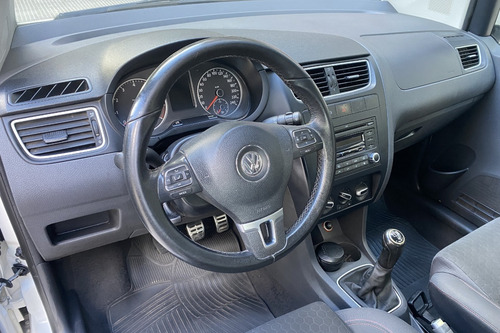 Volkswagen Suran Cross 1.6 Highline 101cv