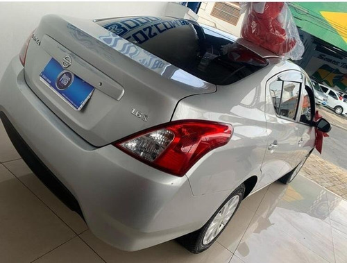 Imagem 8 de 8 de Nissan Versa