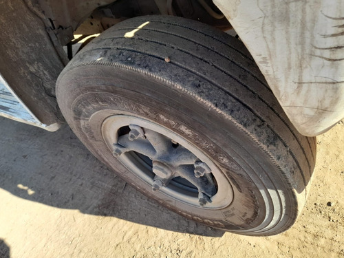 Imagen 4 de 9 de Ford 7000