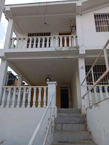 Mariana Vende Casa En La Esmeralda Yule