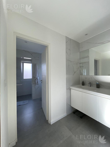 Casa En Venta 4 Amb En Barrio Cerrado Altos Del Sol