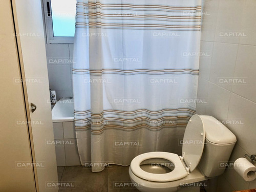 Casa De Cuatro Dormitorios Con Piscina En Barrio Privado.- Ref: 29000