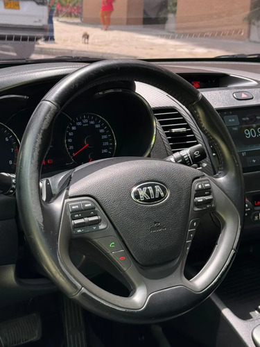 Kia Cerato Koup Race 2.0 Automatico