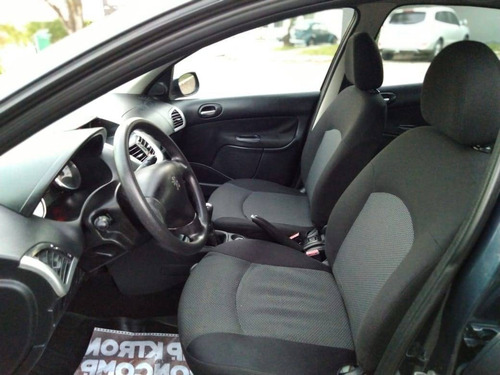 Imagem 11 de 14 de Peugeot 207 1.4 Xr Passion Sport 8v Flex 4p Manual