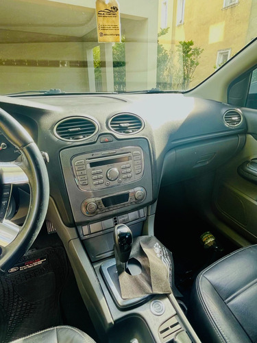 Ford Focus 2 2.0 Ghia At