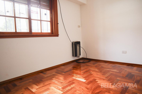 Imagen 13 de 18 de Sobresaliente Triplex 4 Ambientes Con Patio Y Piscina