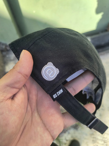 Gorra Nike Sb X Medicom Toys Original Negro Lisa Universal (Usado)