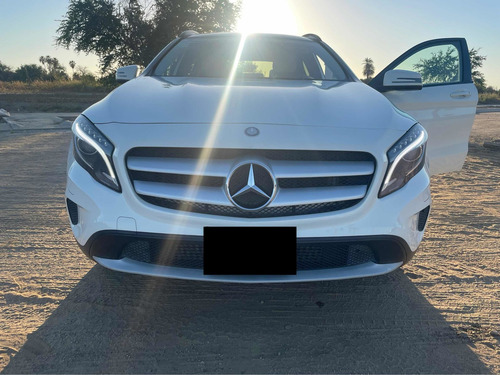 Imagen 2 de 11 de Mercedes-benz Clase Gla 1.6 180 Cgi Mt 2016