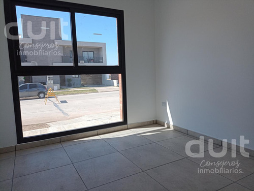 Duplex 2 Dorm En Una Sola Planta! - En La Calle Principal De San Ignacio!