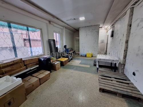 Estupendo Edificio Comercial En Venta Mls 24-27845 Sabana Grande