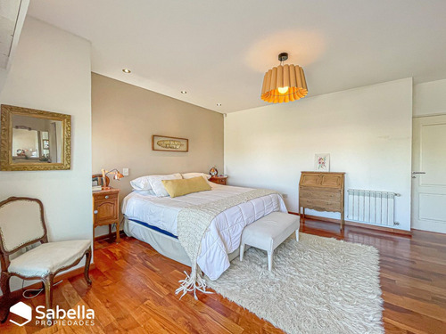 Venta De Casa En City Bell, Barrio El Quimilar