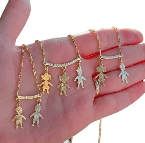Imagem 4 de 9 de Corrente Com Duas Meninas Banhado A Ouro 18k El Semijoias