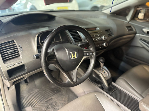 Honda Civic 2010 1.8 Flex LXS Completo Automático Dourado