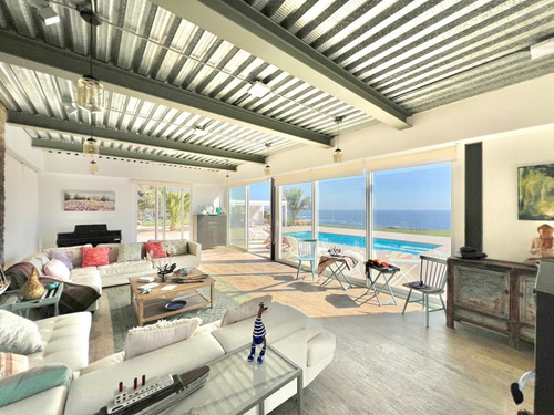 Sólida Casa En Venta Con Preciosas Vistas Al Mar, Zapallar