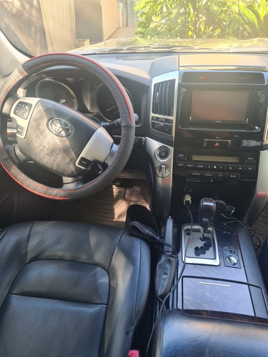 Imagen 5 de 11 de Toyota Land Cruiser 2013 4.5 200 Vx 265cv At W/floormat