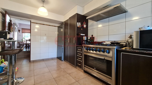 Casa Chalet En Venta 6 Amb Con Patio Y Pileta Olivos Golf