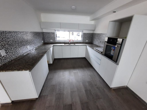 Imagen 2 de 25 de Greenville 2, Duplex En Venta De 3 Dormitorios, Escritorio, 3 Baños