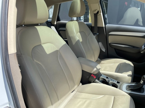 Imagem 14 de 15 de Audi Q3 2.0 Tfsi Ambiente Quattro 2014