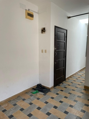 Imagen 5 de 12 de Linda Casita En Planta Alta De 2 Dormitorios Cocina Baño Etc