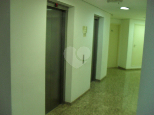 Imagem 17 de 21 de Venda Ou Aluga Sala Comercial 30 M³ Com Ponto Para Ar-condicionado E 1 Vaga De Garagem - Barra Funda - Reo369460