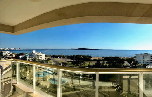 Apartamento En Alquiler Por Temporada De 3 Dormitorios En Playa Mansa