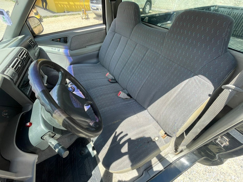 Chevrolet S-10 Pick-Up Std. 2.2 MPFI / EFI