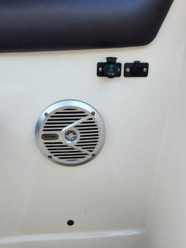 Lancha Canestrari 225 Cuddy