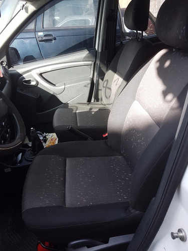 Sucata Renault Logan Exp 1.0 16v 2013 (somente Peças)
