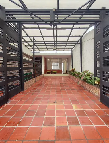 Casa-local En Venta En Caobos. Cod V30227