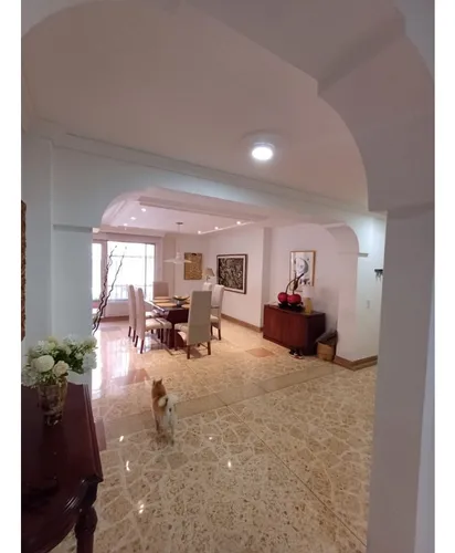 Apartamento En Venta Laureles