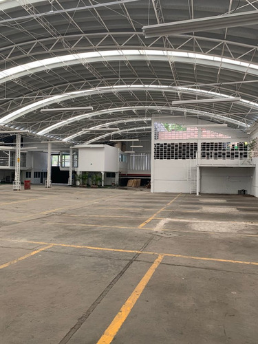 Imagen 9 de 12 de Sta Maria La Ribera Rento Bodega 1500 M2