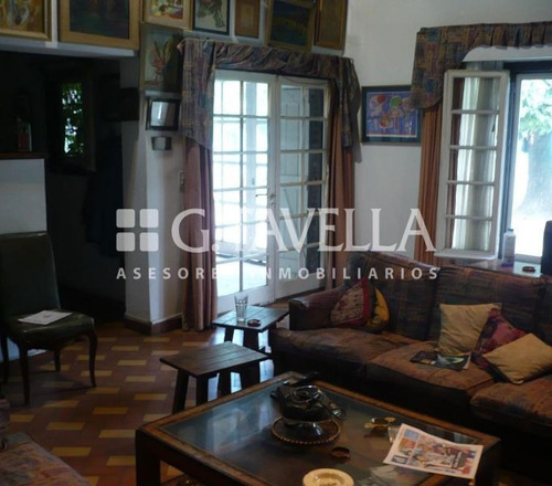Imagen 6 de 13 de Casa 4 Amb. Con Parque 3.000 Mts , V.udaondo, Ituzaingo
