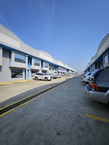 Venta De Galpón En Zona Industrial De Castillito San Diego 962 M2. Er