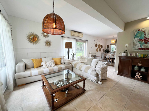 Casa En Venta 3 Dormitorios Con Pileta - La Colina Tigre