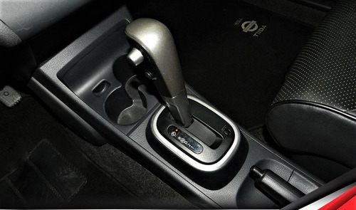 Nissan Tiida Sl 1.8 Automático Lacrado Teto Solar Couro Top
