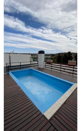 Carlos Paz - Departamento 2 Dormitorios Con Balcón, Cochera Y Amenities En Pleno Centro