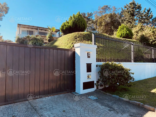 Vendo Hermosa Casa A Una Cuadra Del Mar, Rincón Del Indio.