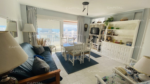 Venta De Apartamento Dos Dormitorios Punta Del Este Con Vista Al Mar-ref:28679
