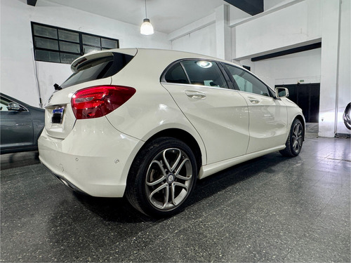 Mercedes-Benz Clase A 1.6 A200 Urban 156cv