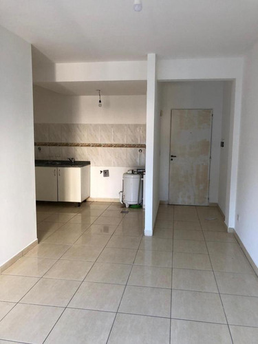 Alquiler - Departamento 3 Amb. Con Balcón Y Cochera En San Fernando