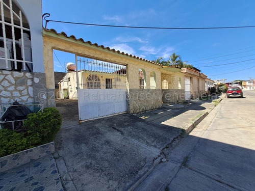 Casa En Venta Ideal Para Acondicionar Al Gusto Con Anexo Independiente Urb Corinsa Gjg 24-18822