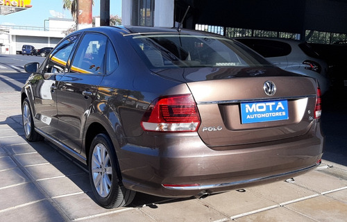 Polo Comfortline 1.6 - Full - C/gnc 5° - M/2015