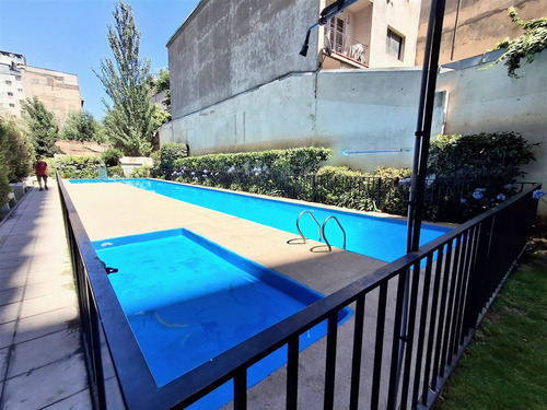 Departamento En Venta De 2 Dorm. En Santiago