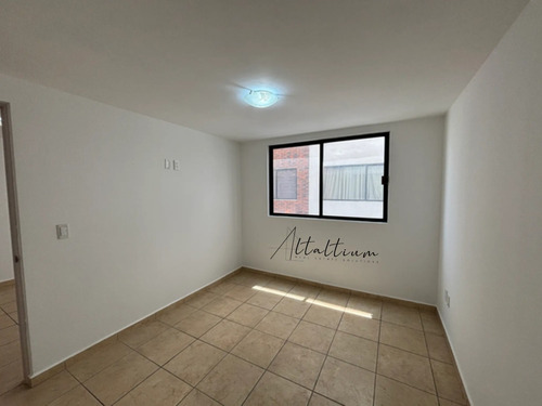 Departamento En Venta En Azcapotzalco, A Minutos De Parque Tezozómoc. 18. Aa-ru