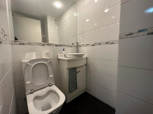 Departamento Remodelado A Un Minuto De Metro Cristobal Colon