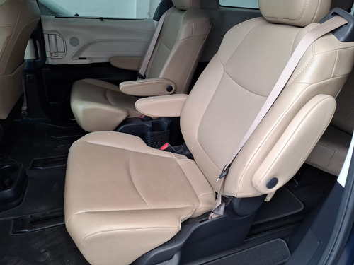 Toyota Sienna 2.5 Limited At hibrida
