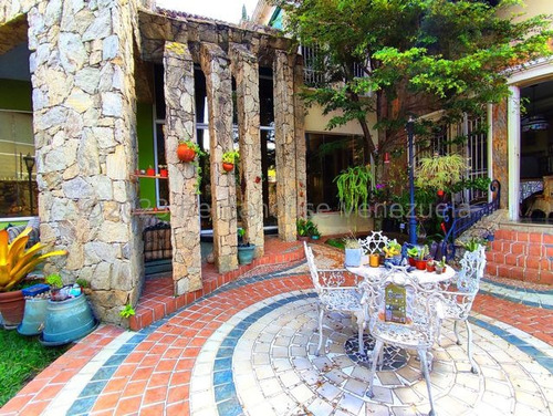 Jip 25-13586: Rentahouse Vende Magestuosa Casa De 920mts2, Rodeada De Hermosos Jardines Y Espectaculares Ambientes De Lujo. En Urb El Castaño. Maracay